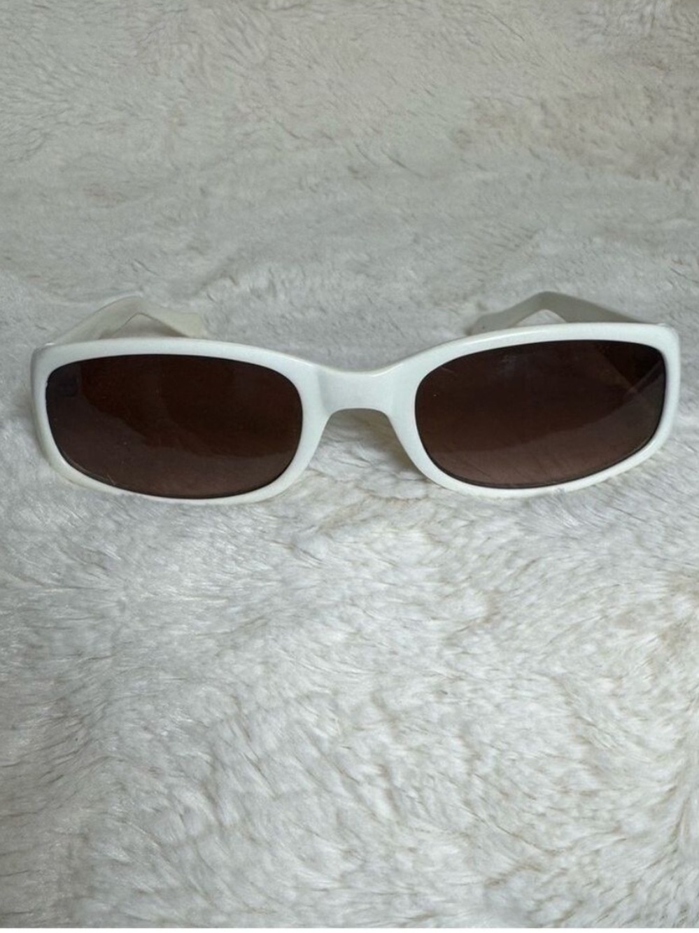 Guess White and Brown Sunglasses